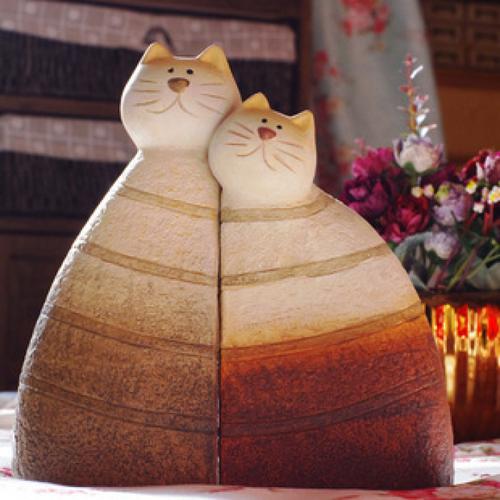欧式家居装饰品摆件依偎的猫咪彩绘粗陶摆设